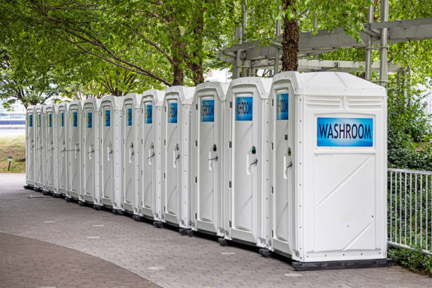 Best Portable restroom trailer rental  in Lakeside Park, KY